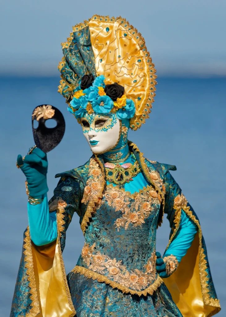 carnaval de venise costume turquoise et or portrait