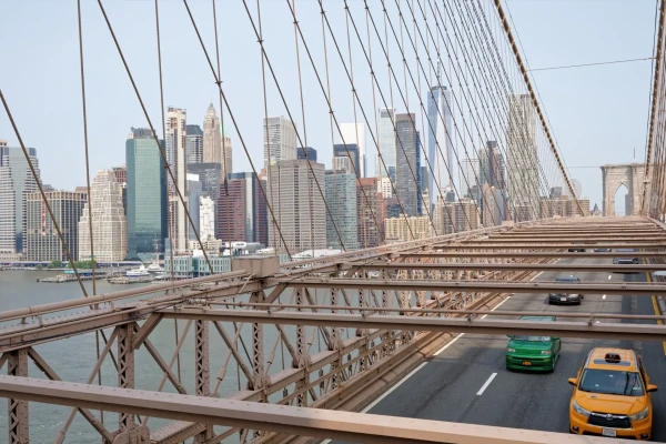 l'art de la composition avec le pont de New York au premier plan